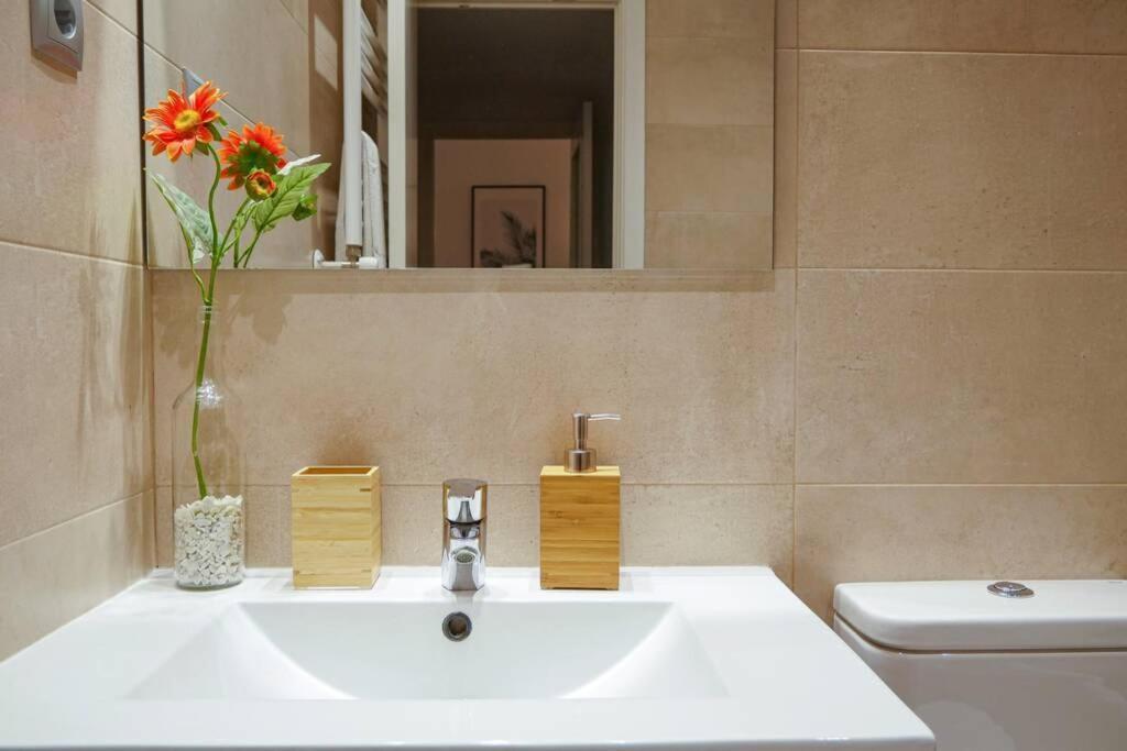 Stay U-Nique Apartments Lluca Barcelona Ngoại thất bức ảnh